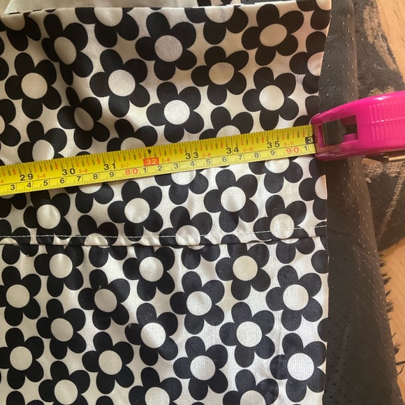 “COCO & TASHI” Black and White Floral Coat Dress . - Picture 15 of 15